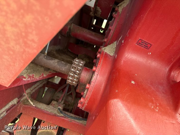 image for item FB6527 1999 Case IH 8590 large square baler