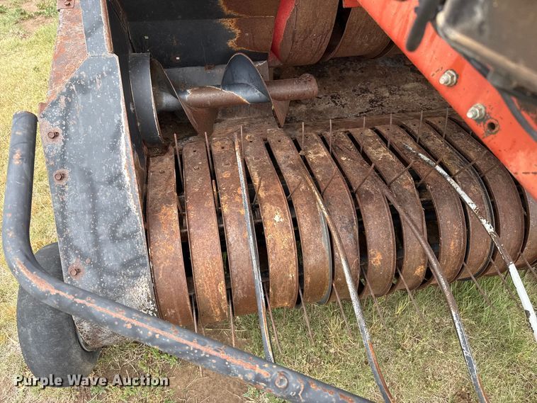 image for item FB6527 1999 Case IH 8590 large square baler