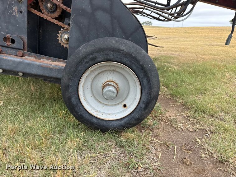 image for item FB6527 1999 Case IH 8590 large square baler