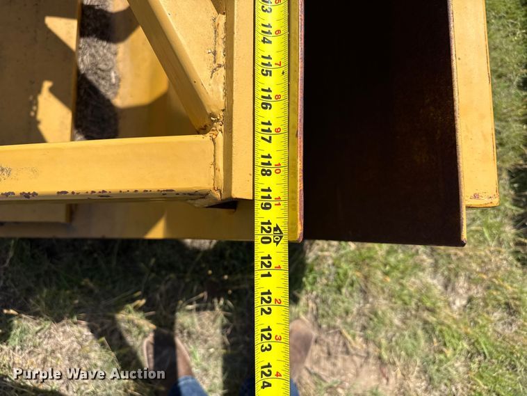 image for item FB6682 (3) concrete feed bunk forms