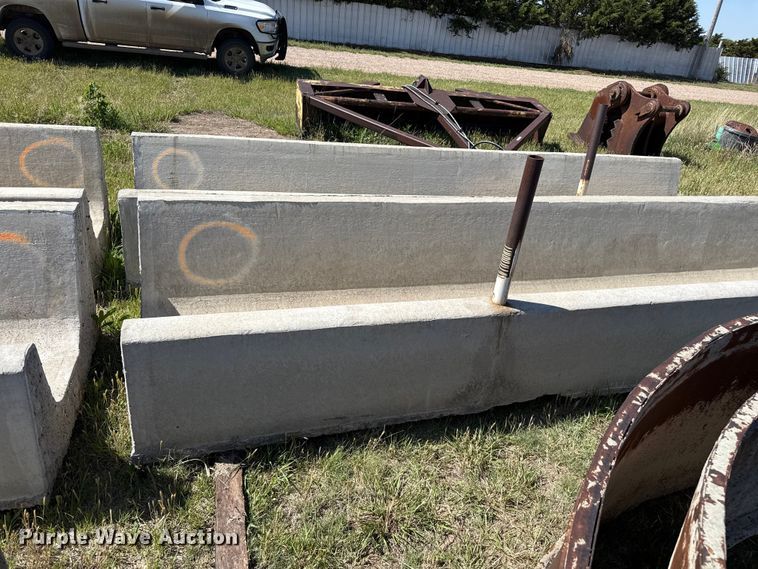image for item FB6684 (2) concrete feed bunks