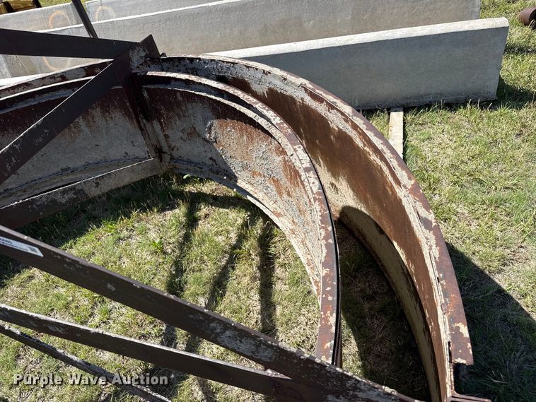 image for item FB6685 Concrete water tank form