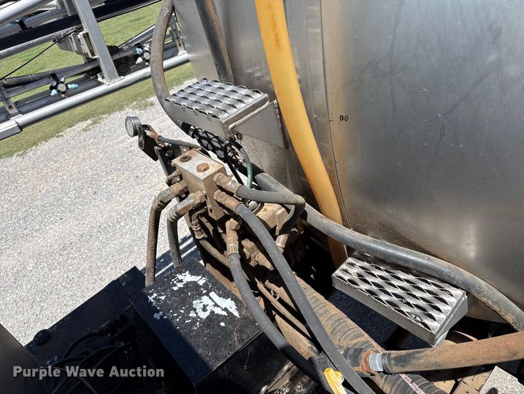 image for item FB6705 Miller Silverwheels 3304 sprayer
