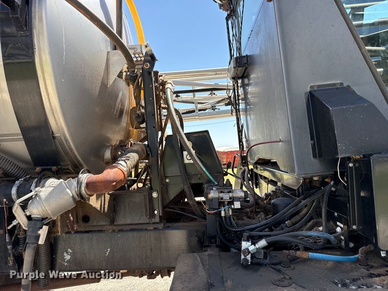 image for item FB6705 Miller Silverwheels 3304 sprayer