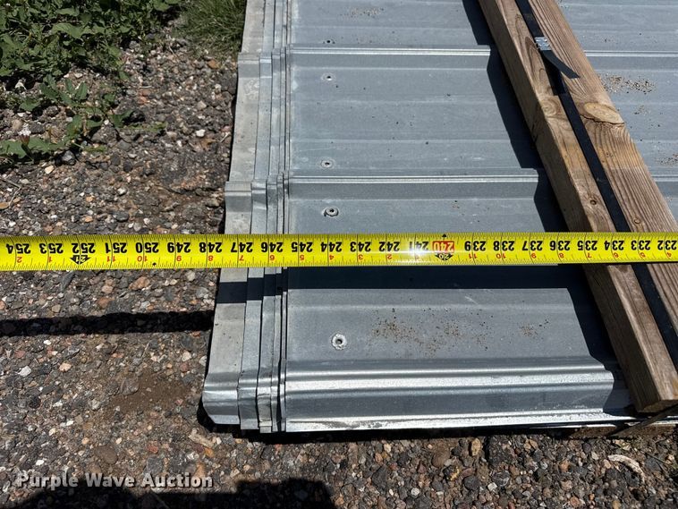 image for item FB6720 (44) sheets of metal siding/roofing