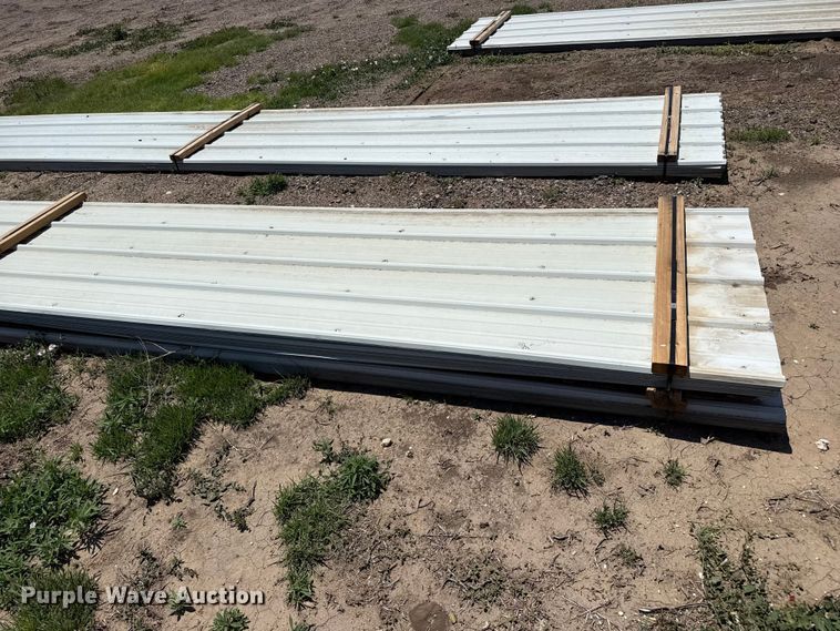 image for item FB6724 (98) sheets of metal siding/roofing
