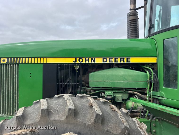 image for item FB7412 1983 John Deere 8450 4WD tractor