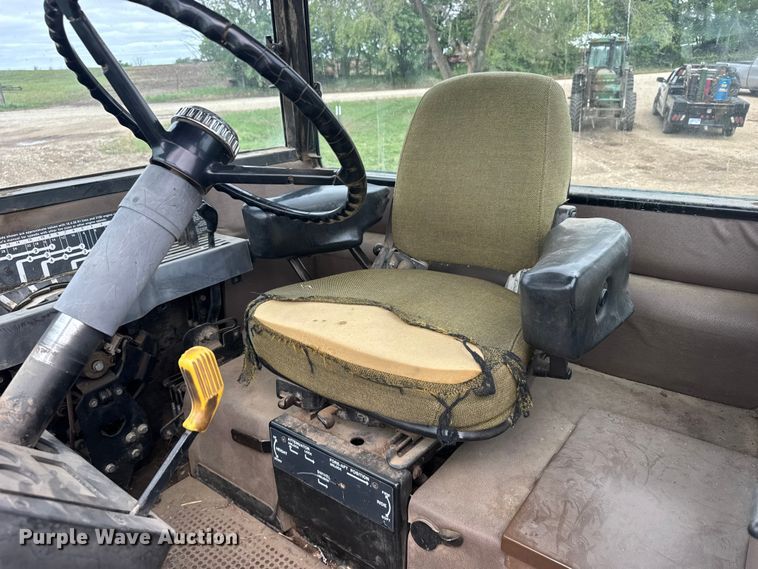image for item FB7412 1983 John Deere 8450 4WD tractor