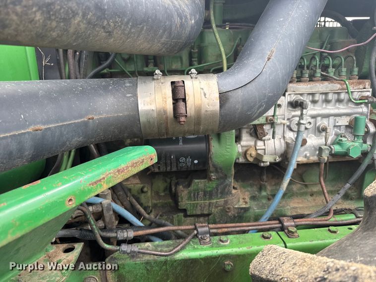 image for item FB7412 1983 John Deere 8450 4WD tractor