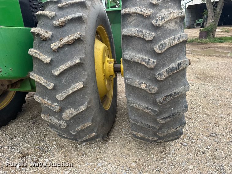image for item FB7412 1983 John Deere 8450 4WD tractor