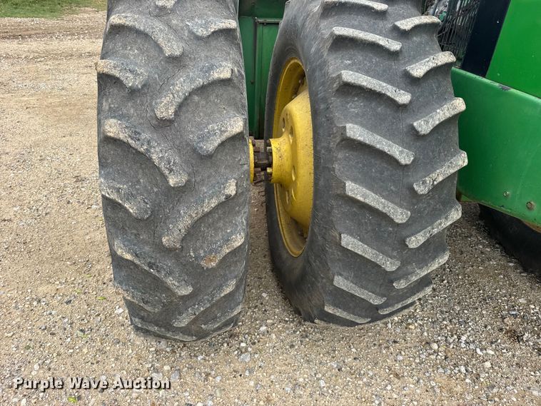 image for item FB7412 1983 John Deere 8450 4WD tractor