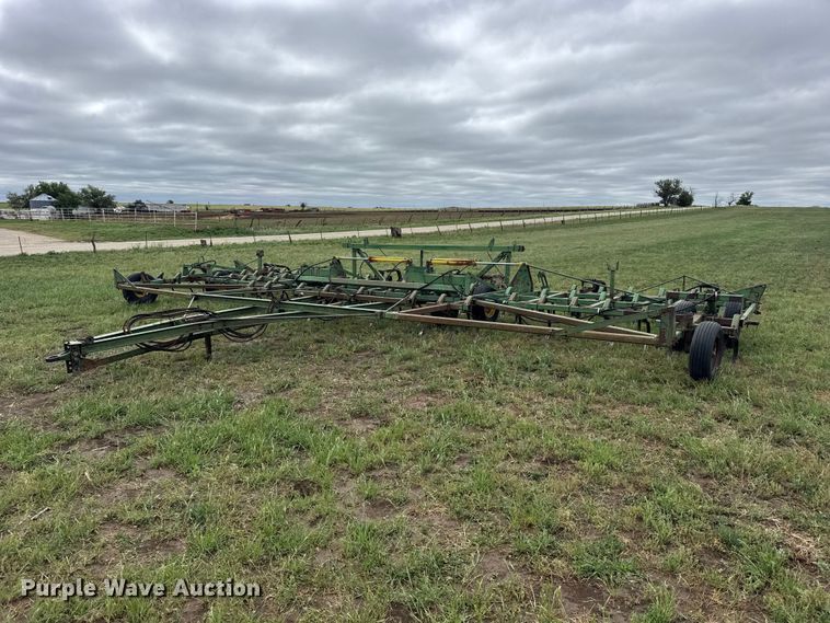 image for item FB7413 John Deere field cultivator