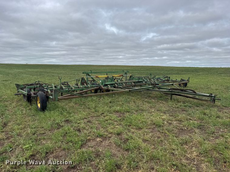 image for item FB7413 John Deere field cultivator