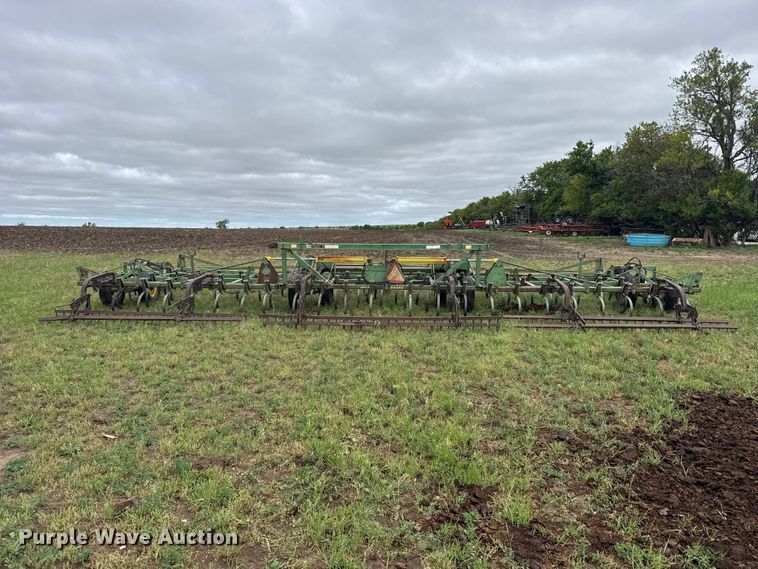 image for item FB7413 John Deere field cultivator