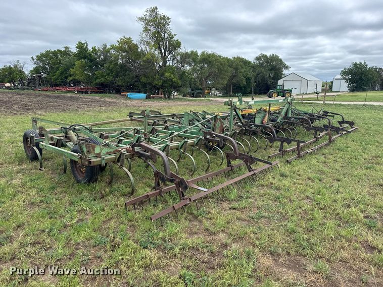 image for item FB7413 John Deere field cultivator