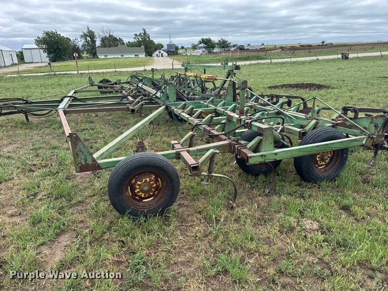 image for item FB7413 John Deere field cultivator