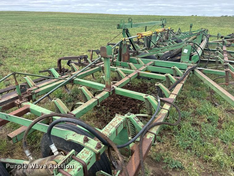 image for item FB7413 John Deere field cultivator