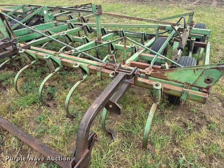image for item FB7413 John Deere field cultivator
