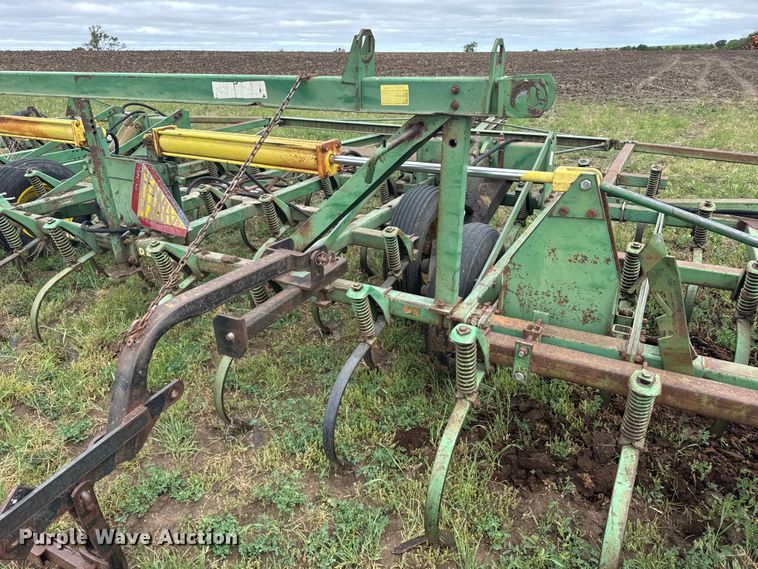 image for item FB7413 John Deere field cultivator