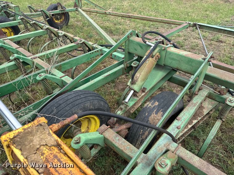 image for item FB7413 John Deere field cultivator