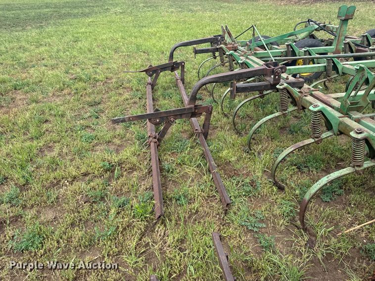 image for item FB7413 John Deere field cultivator