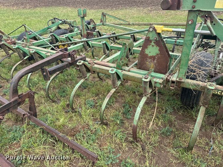 image for item FB7413 John Deere field cultivator