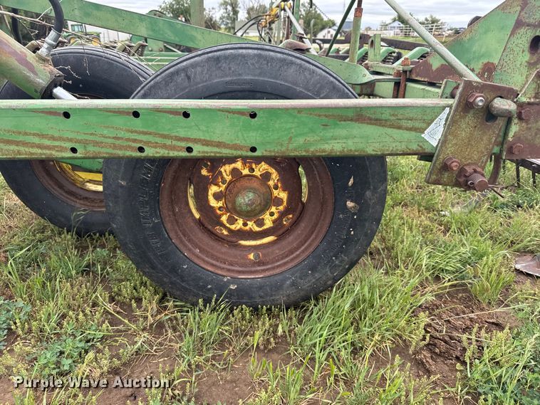 image for item FB7413 John Deere field cultivator