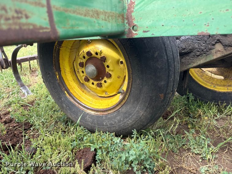 image for item FB7413 John Deere field cultivator