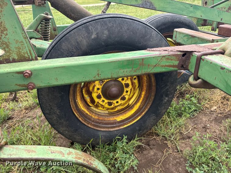 image for item FB7413 John Deere field cultivator