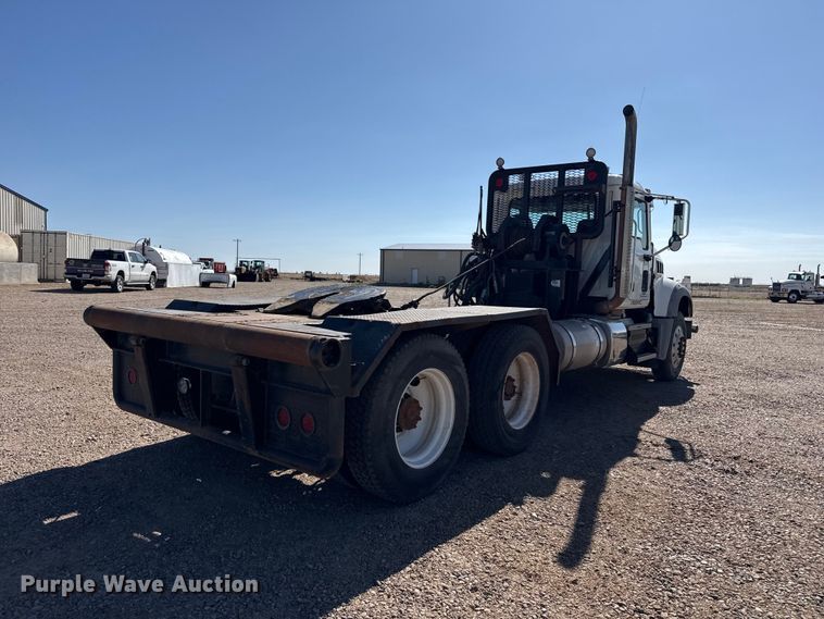 image for item FC2295 2013 Mack Granite GU713 winch truck