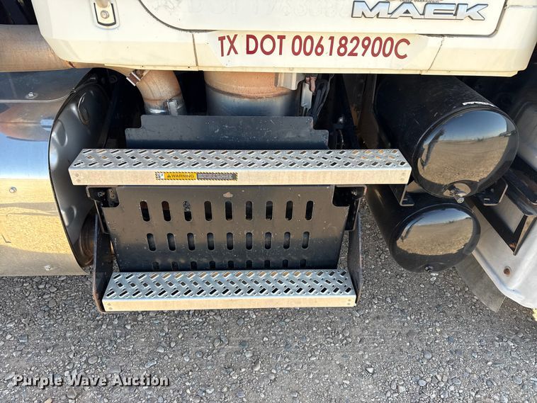 image for item FC2295 2013 Mack Granite GU713 winch truck