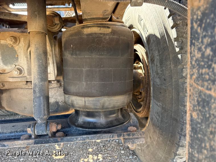 image for item FC2295 2013 Mack Granite GU713 winch truck