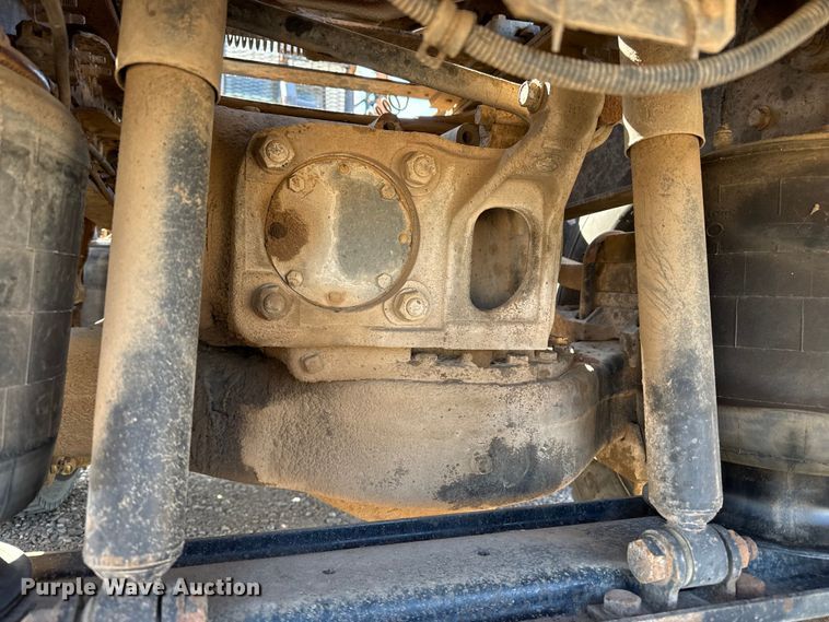 image for item FC2295 2013 Mack Granite GU713 winch truck