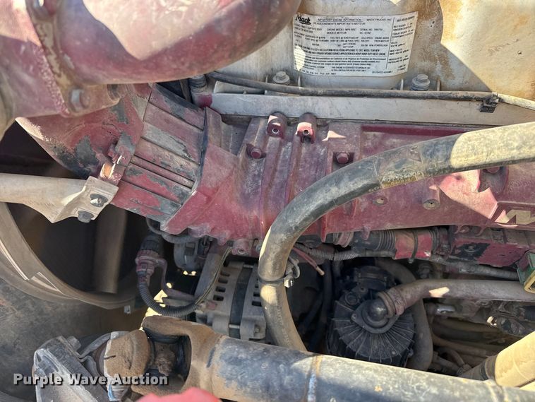 image for item FC2295 2013 Mack Granite GU713 winch truck
