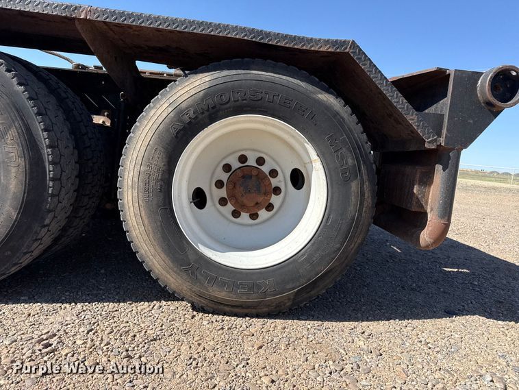 image for item FC2295 2013 Mack Granite GU713 winch truck