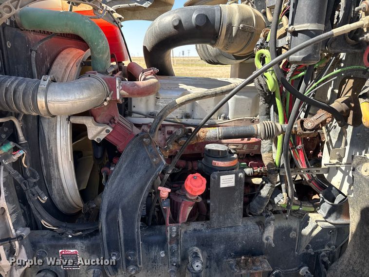 image for item FC2297 2012 Mack CHU613 semi truck