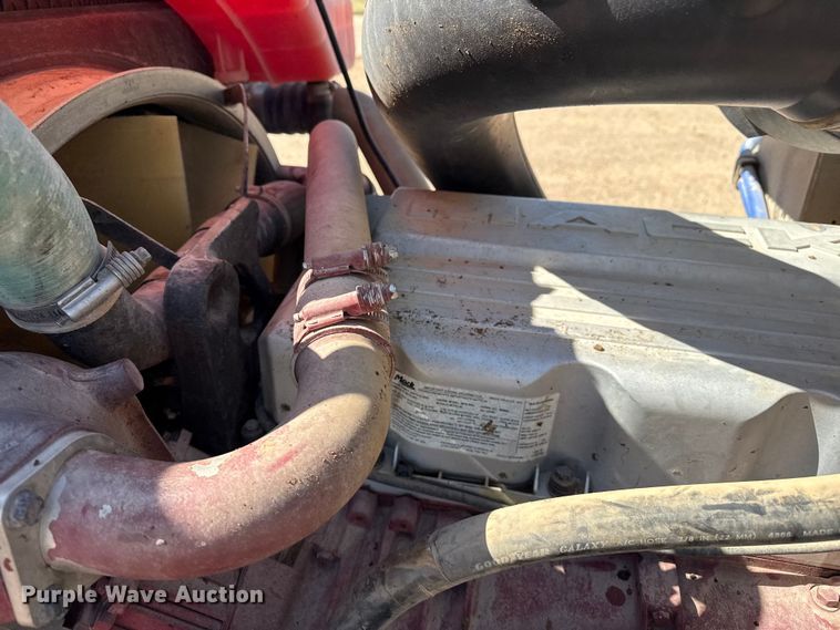 image for item FC2297 2012 Mack CHU613 semi truck