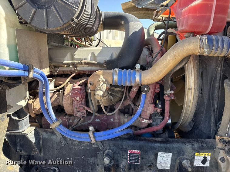 image for item FC2297 2012 Mack CHU613 semi truck