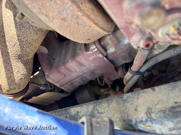 image for item FC2297 2012 Mack CHU613 semi truck
