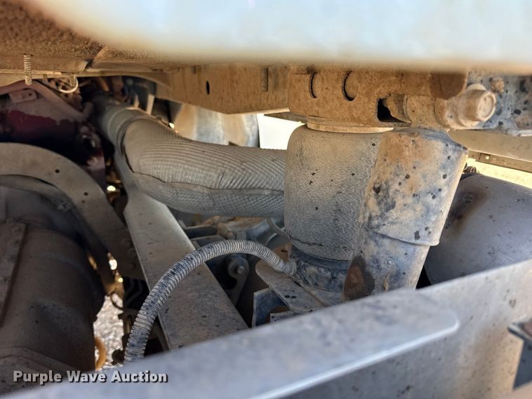 image for item FC2299 2018 Mack CHU613 semi truck