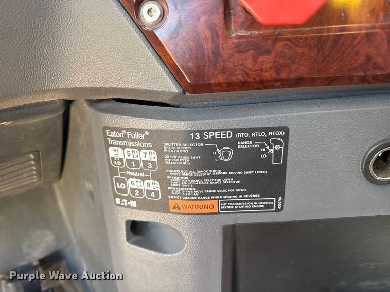 image for item FC2299 2018 Mack CHU613 semi truck