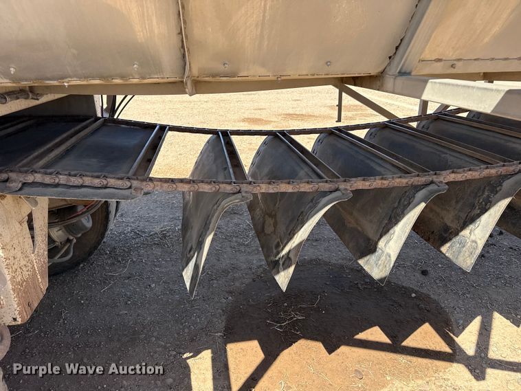 image for item FC2300 2017 Trinity Trailer Mfg Eagle Bridge live bottom trailer