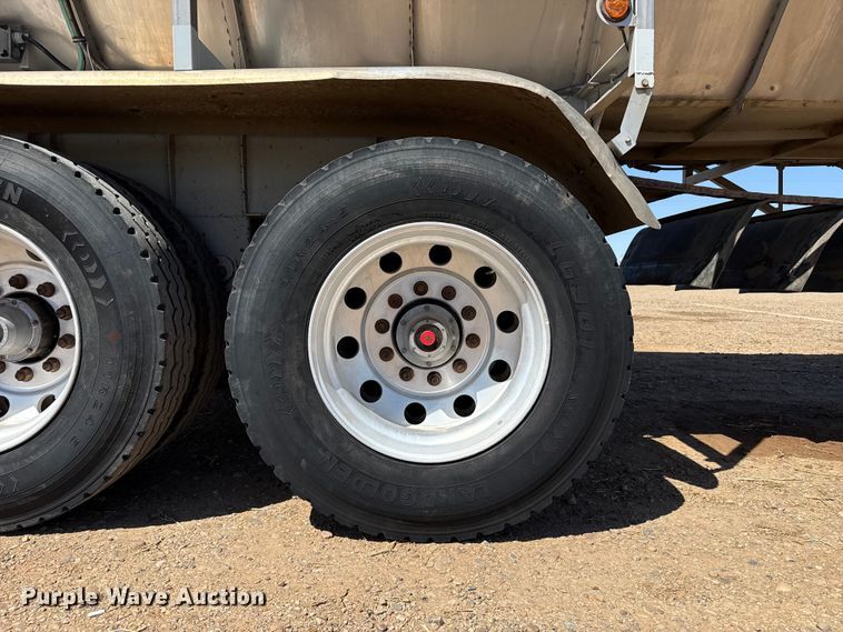 image for item FC2300 2017 Trinity Trailer Mfg Eagle Bridge live bottom trailer
