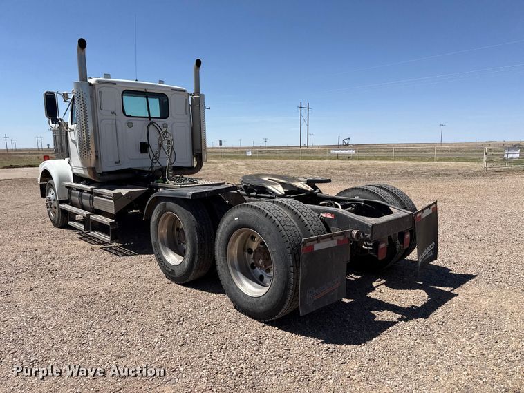 image for item FC2301 2017 Western Star 4900SF glider semi truck