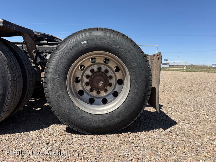 image for item FC2301 2017 Western Star 4900SF glider semi truck