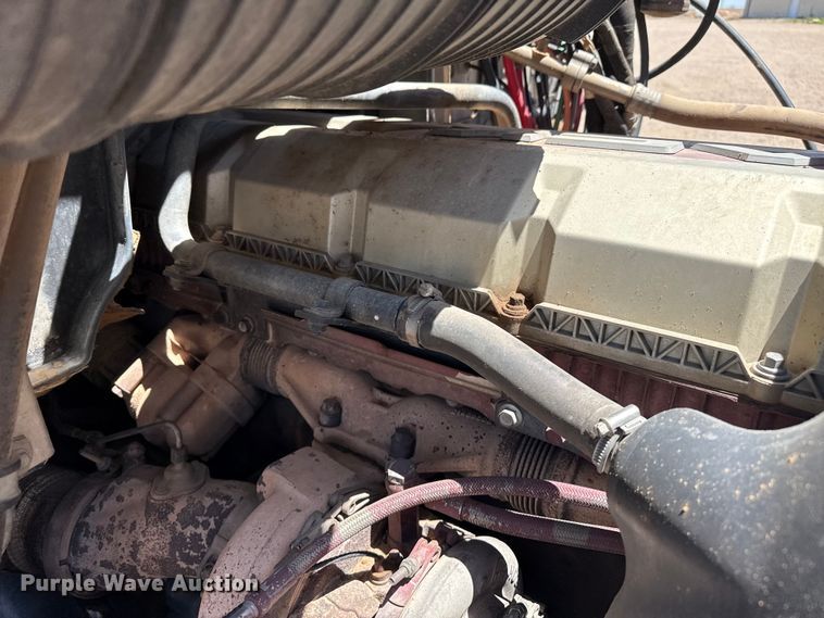 image for item FC2303 2014 Mack CHU613 semi truck