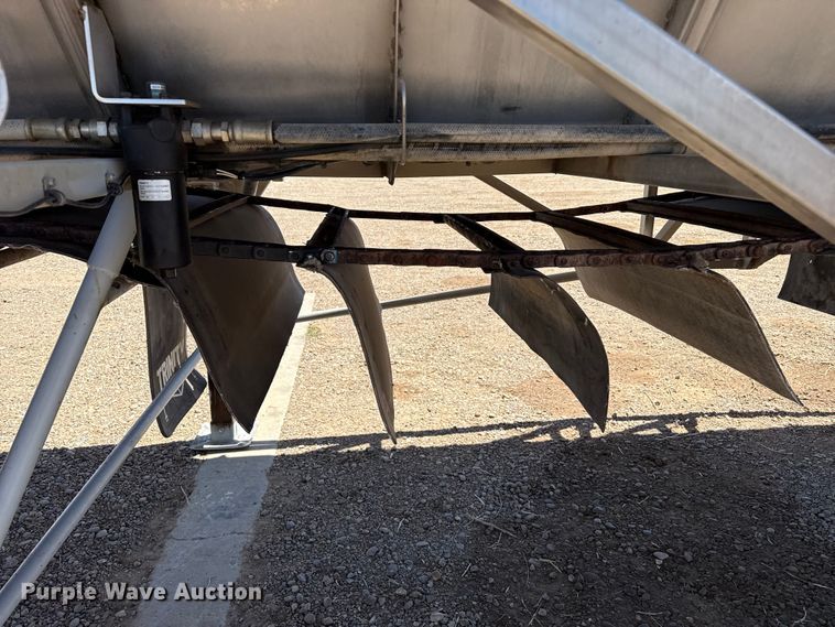 image for item FC2304 2016 Trinity Trailer Mfg live bottom trailer