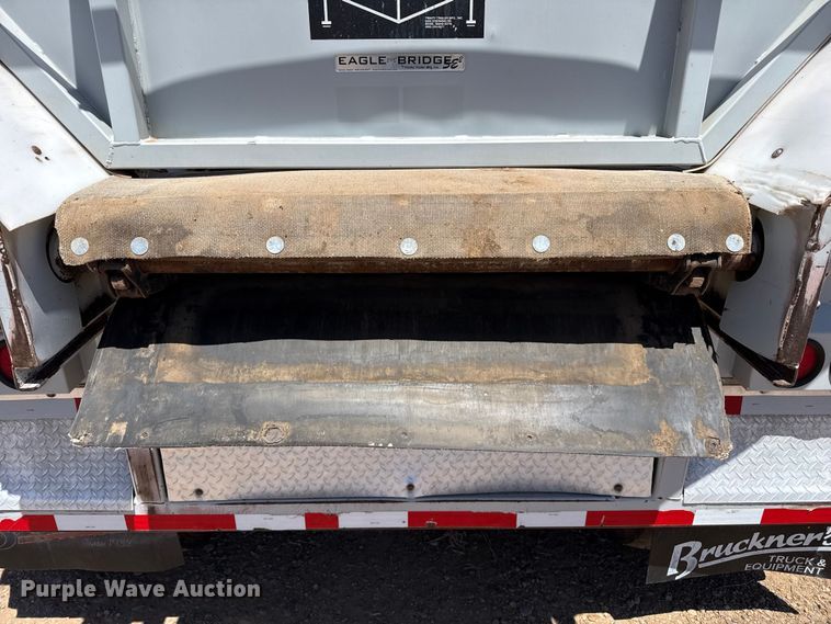 image for item FC2304 2016 Trinity Trailer Mfg live bottom trailer