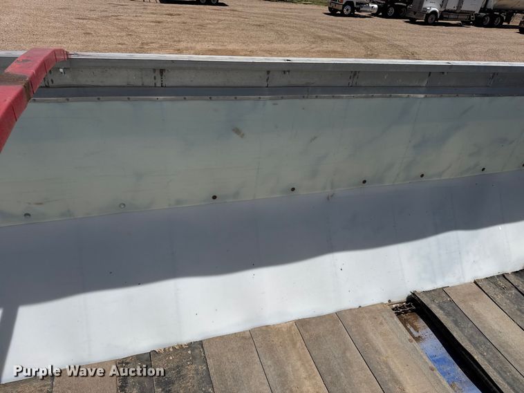 image for item FC2304 2016 Trinity Trailer Mfg live bottom trailer