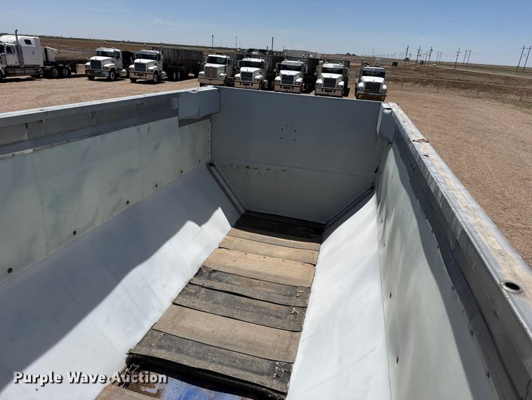 image for item FC2304 2016 Trinity Trailer Mfg live bottom trailer